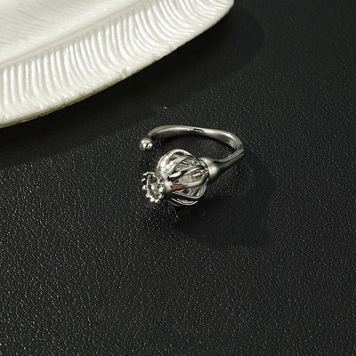 Flower bud set zircon ring