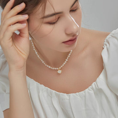 Shell natural freshwater pearl necklace
