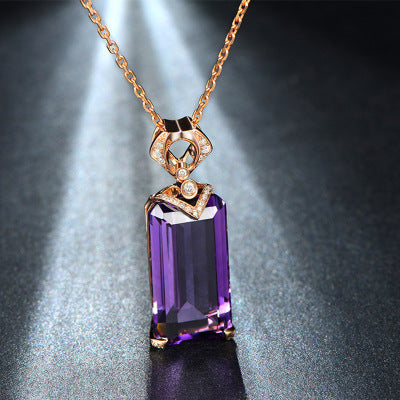 Ombre Crystal Necklace Deegnt