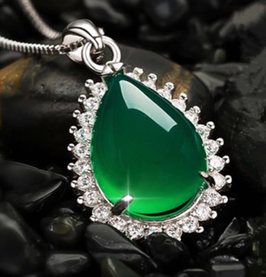 Water drop bloom necklace