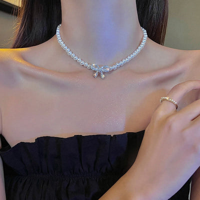 Bow natural freshwater pearl necklace
