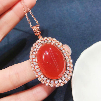 Oval natural agate necklace
