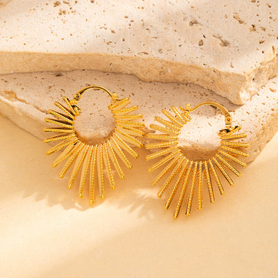 Light luxury heart earrings