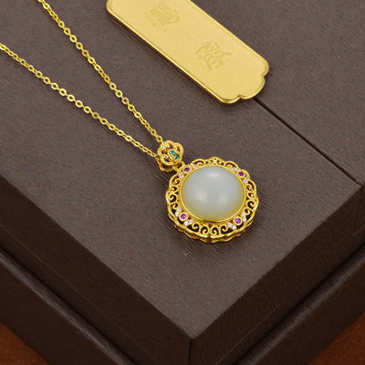 Lucky Lace Circle Natural Emerald Jade Stone Necklace