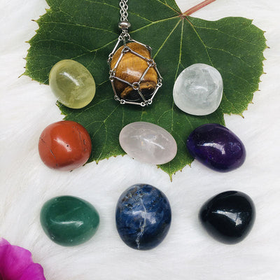 Quadrangle mesh natural crystal necklace