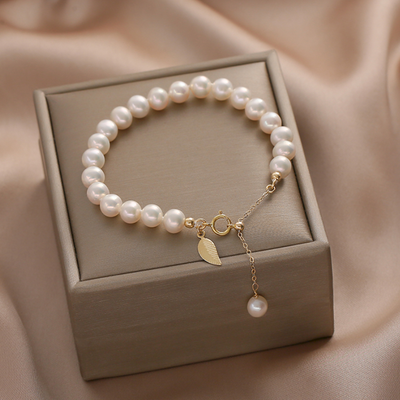 Gold Leaf?Pearl Bracelet