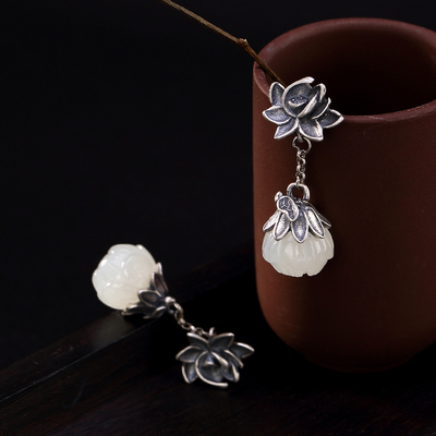 Lotus?Emerald Agate Earring