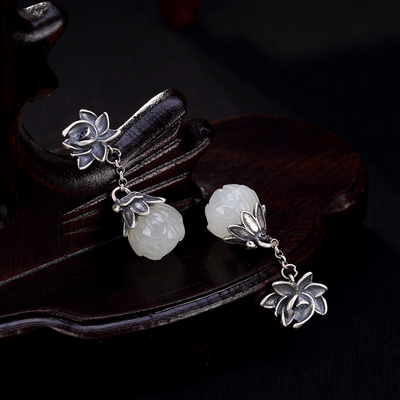 Lotus?Emerald Agate Earring