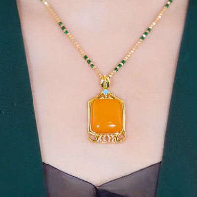 Hollow-edge natural agate necklace