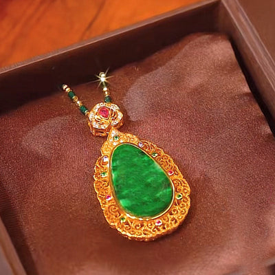 Lace drop Natural Emerald Jade Stone necklace