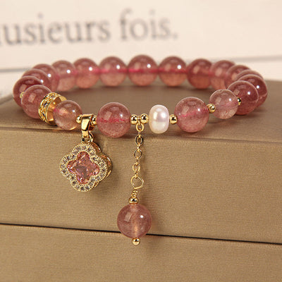 Four-leaf clover natural strawberry crystal bracelet