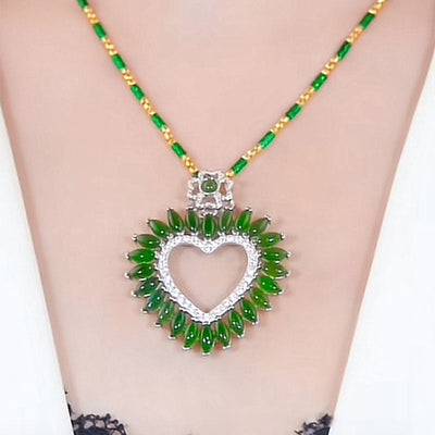 Heart-shaped diamond Natural Emerald Jade Stone necklace