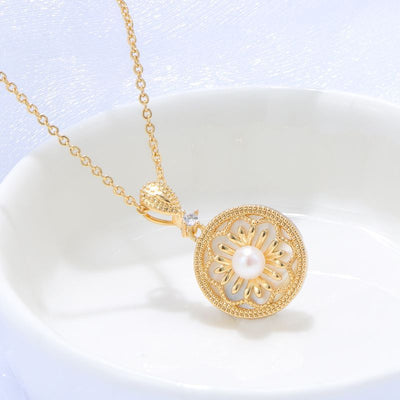 Flower inlaid shell natural freshwater pearl necklace