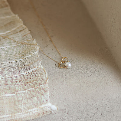 Geometric Circle Natural Freshwater Pearl Necklace