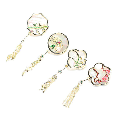Uanfan natural shell brooch