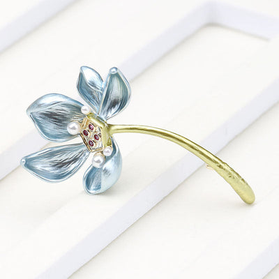 Three-dimensional lotus brooch