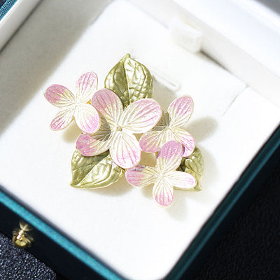 Gentle and elegant cherry blossom brooch