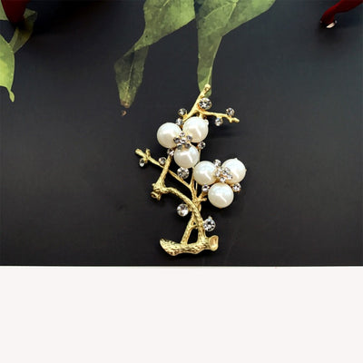 Gold December Birthday Flower Brooch