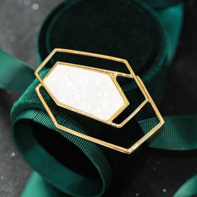 Double hexagonal brooch