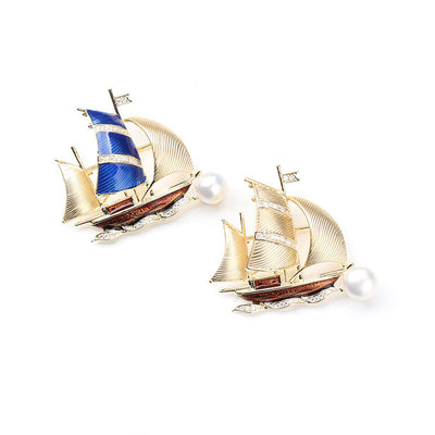 Smooth sailing natural freshwater pearl brooch