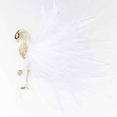 Elegant flamingo brooch