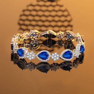 Teardrop-shaped natural blue diamond bracelet