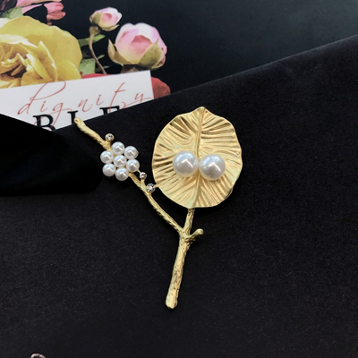 Gold December Birthday Flower Brooch