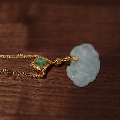 Natural Emerald Jade Stone Lucky Lock Pendant Bracelet