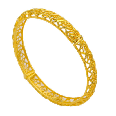 Clip-on hollow bracelet
