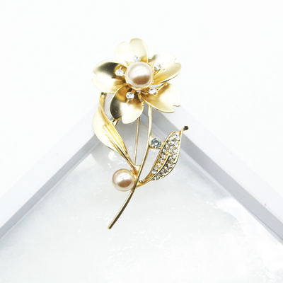 Gold December Birthday Flower Brooch