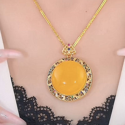 Round natural beeswax necklace