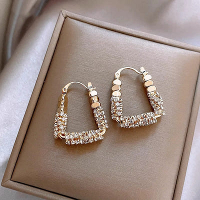 U-shaped hoop earrings