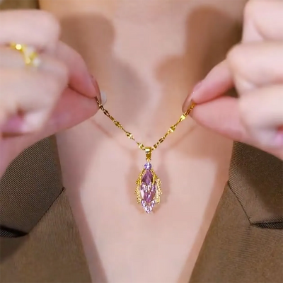 Natural crystal necklace with leaves