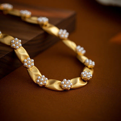 Small Pearl Flower Natural Freshwater Pearl Necklace