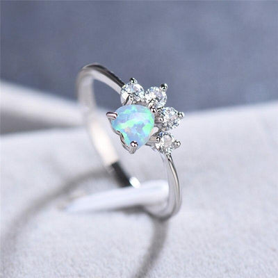 Opal & Crystal Paw Ring Deegnt
