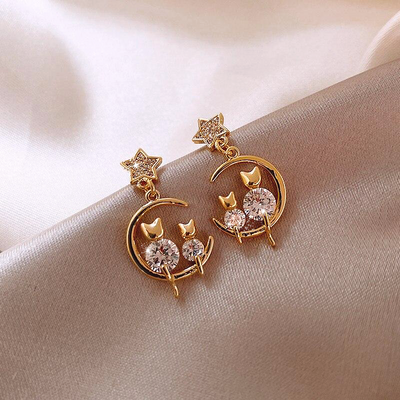 Cat & Moon Earrings Deegnt