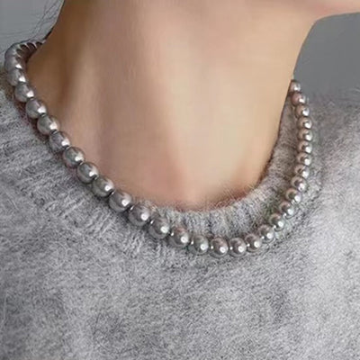 Light grey pearl necklace