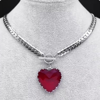 Heart-shaped crystal necklace
