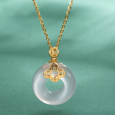 Lucky Clasp Emerald Jade Stone Pendant Necklace