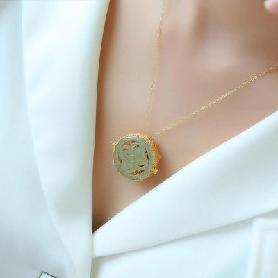 Soothe the nerves ? Hollow Emerald jade stone necklace