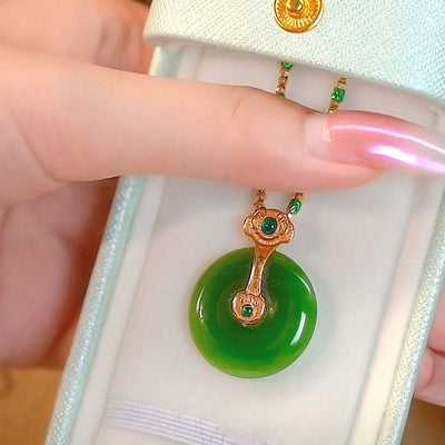 Lucky circle • Natural Emerald Jade Stone Necklace