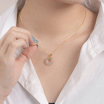 Lucky Clasp Emerald Jade Stone Pendant Necklace
