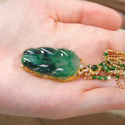 Lucky leaves • Natural Emerald Jade stone necklace
