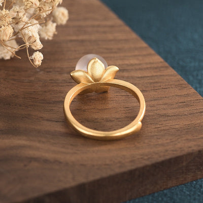 Five-petal flower inlaid Emerald Jade Stone ring