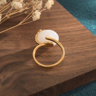 Lucky Clasp Emerald Jade Stone Ring