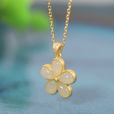 Five Leaf Flower ? Jadeite Jade Necklace