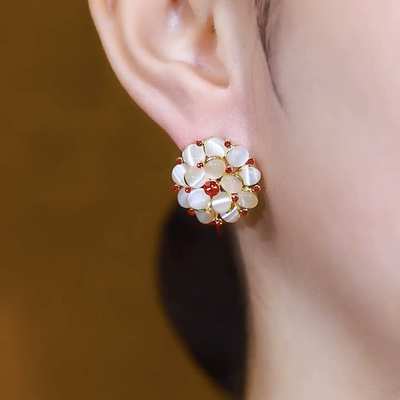 Cat's eye flower earrings