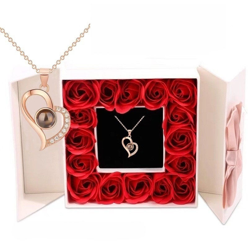 16 Roses Gift Box