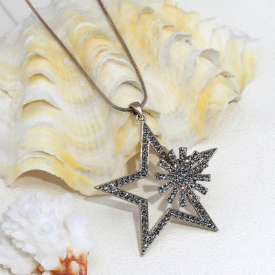 Geometric Five-Pointed Star Necklace