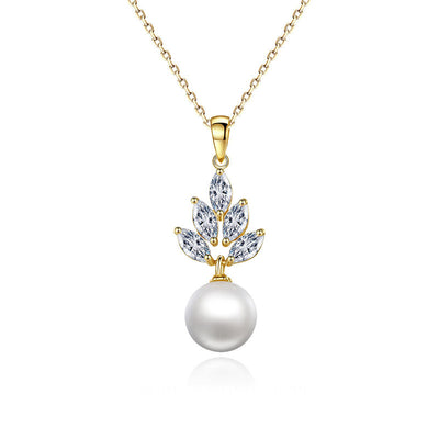 Five-leaf natural freshwater pearl necklace